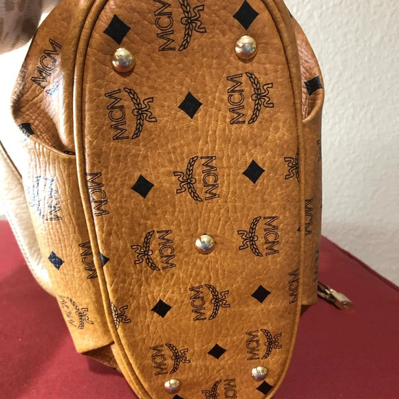 MCM Cognac Hobo - Picture 5 of 14